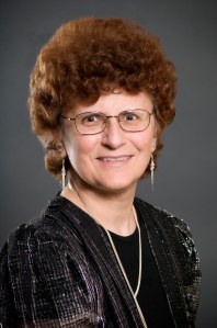 ElysaHeadShotRFP_4116